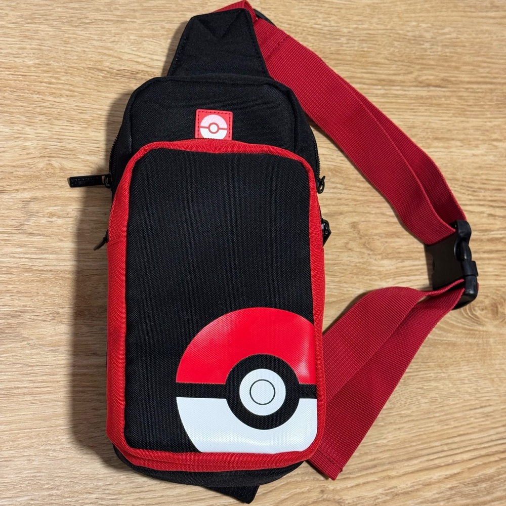 Nintendo Switch Adventure Pack (Poke Ball Edition) Crossbody Bag by Hori